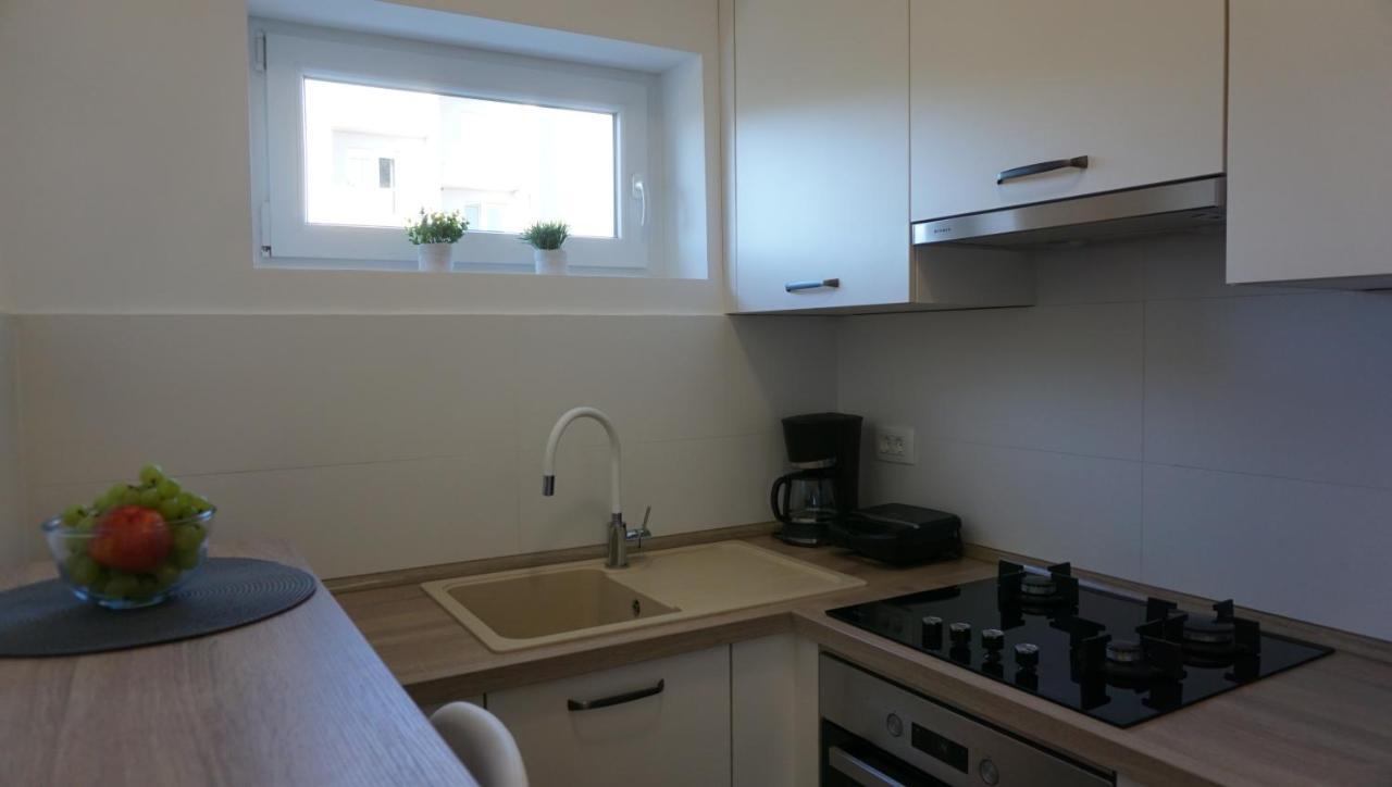 Apartman Luka Pula Zewnętrze zdjęcie