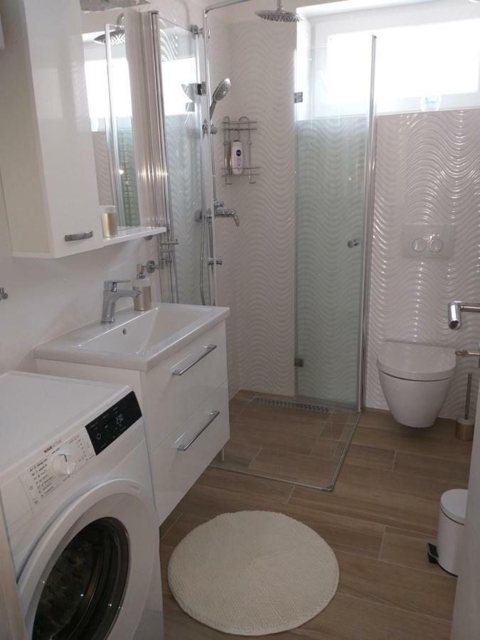Apartman Luka Pula Zewnętrze zdjęcie