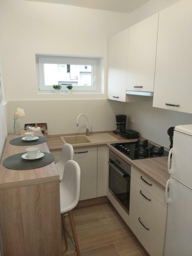 Apartman Luka Pula Zewnętrze zdjęcie